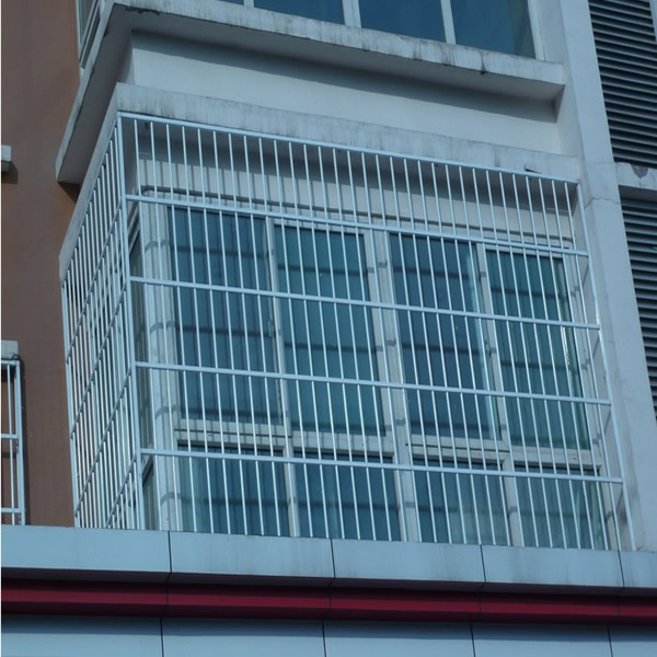 防护窗